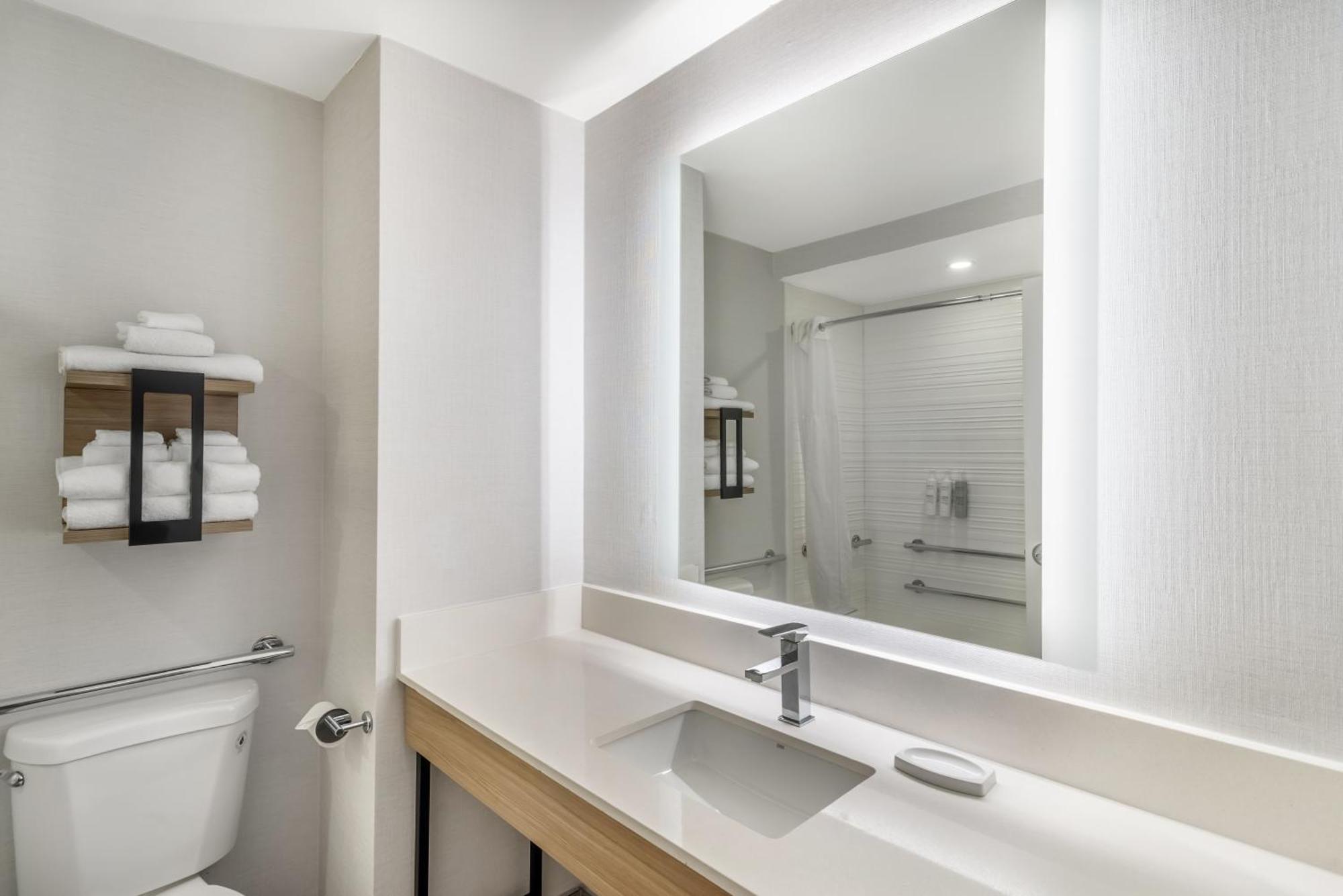 Hampton Inn Atlanta-Стокбридж Екстериор снимка